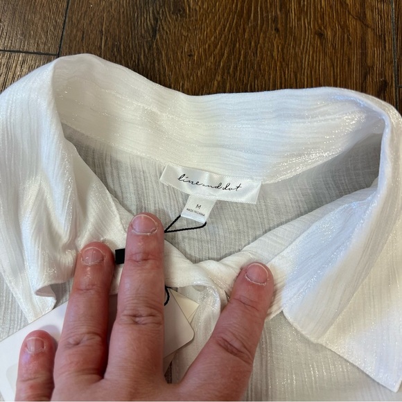 🆕 Line & dot white shimmer button down SZ SM - Picture 6 of 8